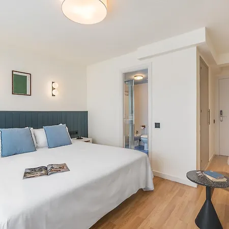 By Olala Homes Guest house *