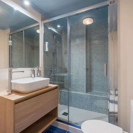 By Olala Homes * Granada