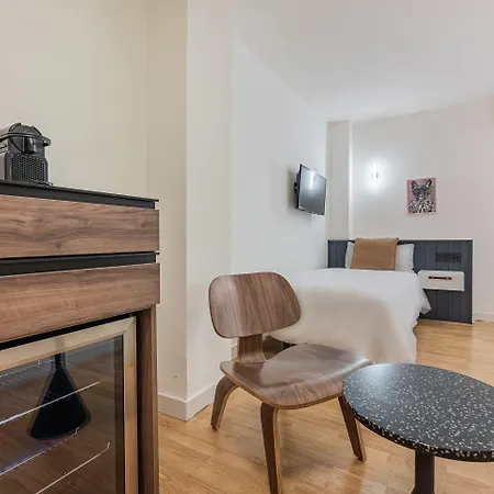 Πανσιόν By Olala Homes 3*